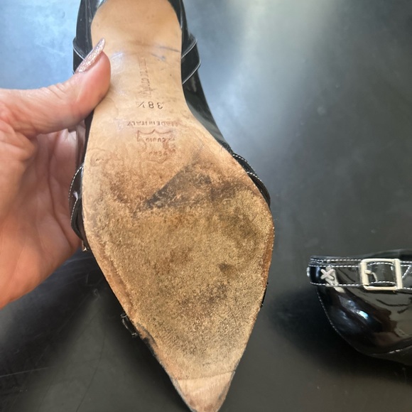 Manolo Blahnik black patent pumps - Picture 5 of 8